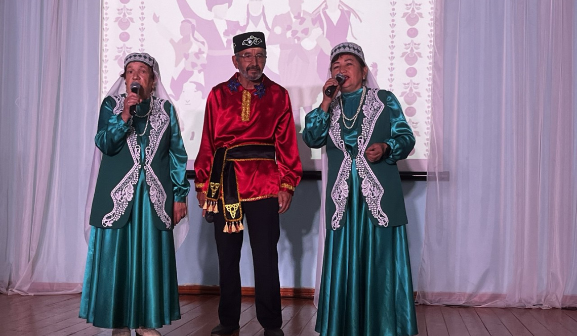 Праздник, который сближает. В Буланаше отметили День народов Среднего Урала